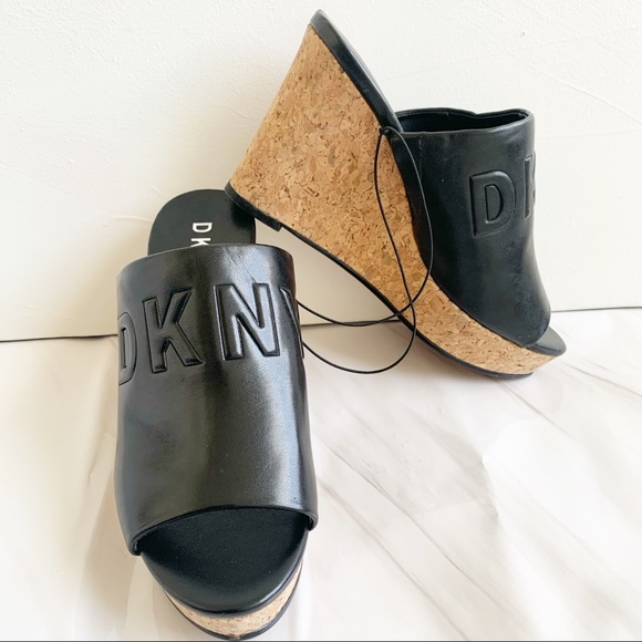 dkny cork flip flops